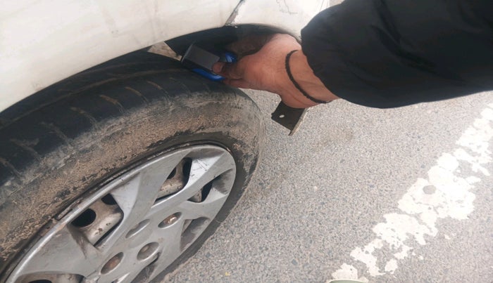 2012 Honda Brio E MT, Petrol, Manual, 82,494 km, tyre