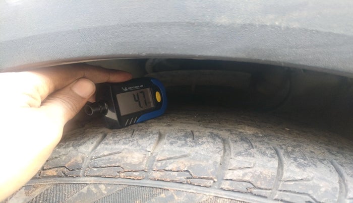 2015 Hyundai Creta SX 1.6 DIESEL, Diesel, Manual, 1,61,105 km, tyre