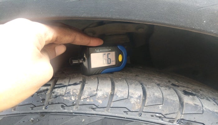 2015 Hyundai Creta SX 1.6 DIESEL, Diesel, Manual, 1,61,105 km, tyre