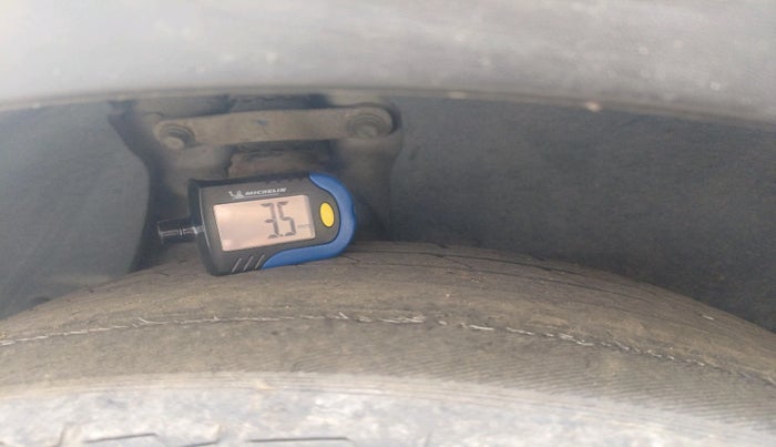 2015 Hyundai Creta SX 1.6 DIESEL, Diesel, Manual, 1,61,105 km, tyre