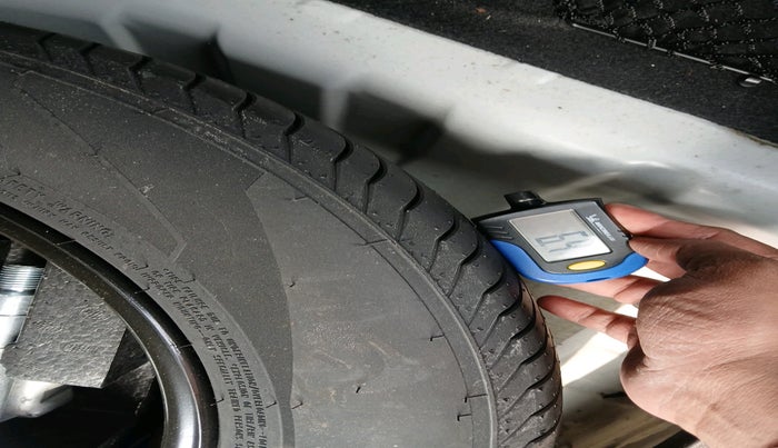 2022 MG ASTOR SUPER 1.5 MT, Petrol, Manual, 10,013 km, tyre