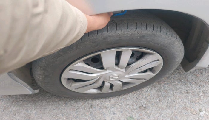 2014 Honda City 1.5L I-VTEC SV, Petrol, Manual, 99,969 km, tyre