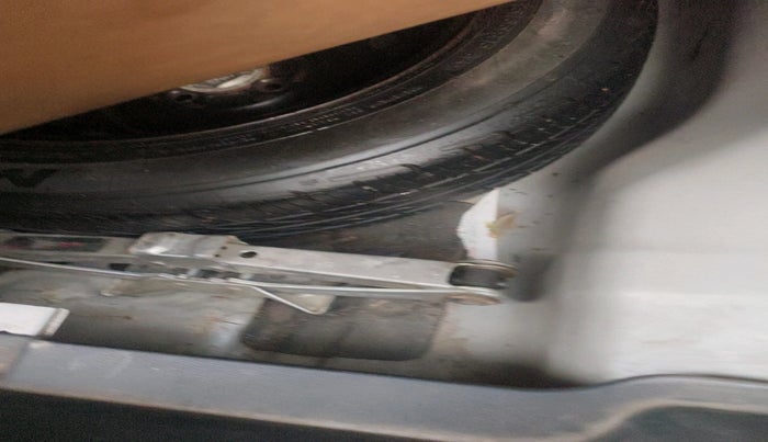 2014 Honda City 1.5L I-VTEC SV, Petrol, Manual, 99,969 km, tyre