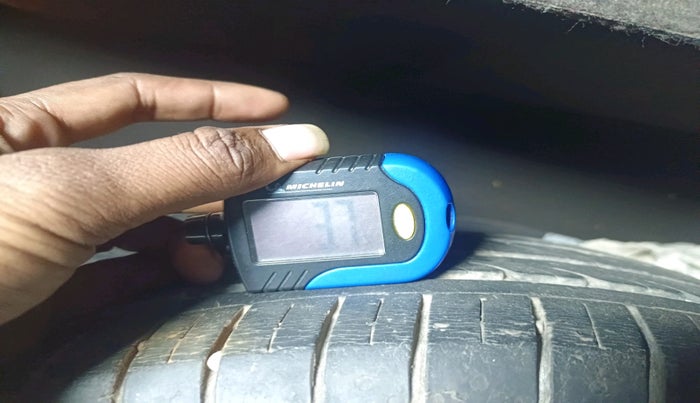 2011 Hyundai i20 MAGNA 1.2, Petrol, Manual, 98,602 km, tyre