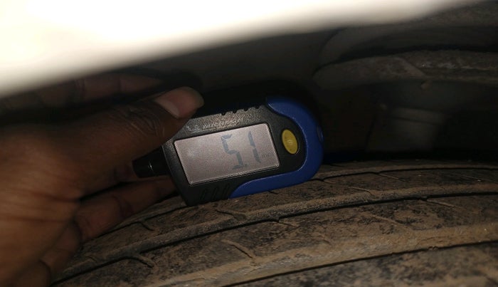 2011 Hyundai i20 MAGNA 1.2, Petrol, Manual, 98,602 km, tyre