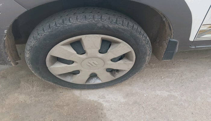 2015 Maruti Alto K10 VXI, Petrol, Manual, 72,959 km, tyre