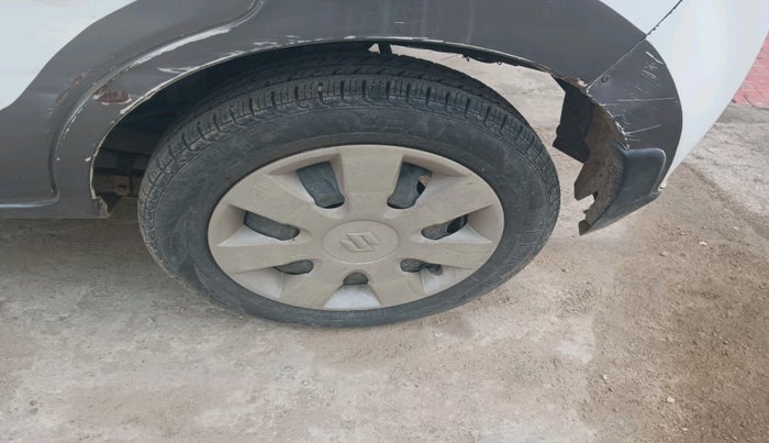 2015 Maruti Alto K10 VXI, Petrol, Manual, 72,959 km, tyre