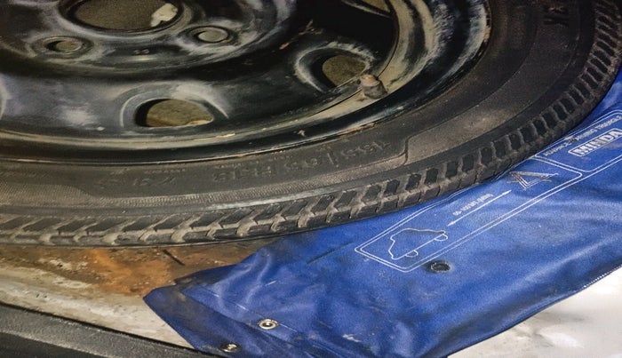 2015 Maruti Alto K10 VXI, Petrol, Manual, 72,959 km, tyre