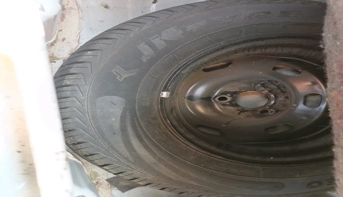 2017 Renault Kwid RXT 1.0, Petrol, Manual, 32,379 km, tyre