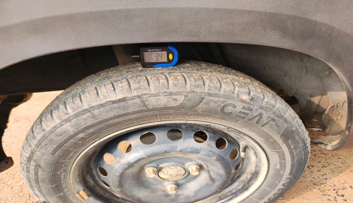 2021 Renault Kwid RXT 0.8, Petrol, Manual, 43,767 km, tyre