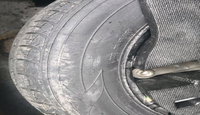 2015 Honda Jazz 1.5L I-DTEC SV, Diesel, Manual, 98,127 km, tyre