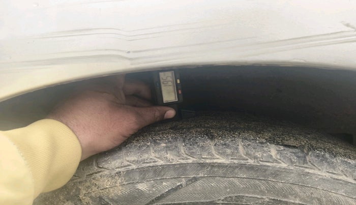 2015 Honda Jazz 1.5L I-DTEC SV, Diesel, Manual, 98,127 km, tyre