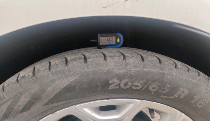 2016 Ford Ecosport AMBIENTE 1.5L DIESEL, Diesel, Manual, 89,743 km, tyre