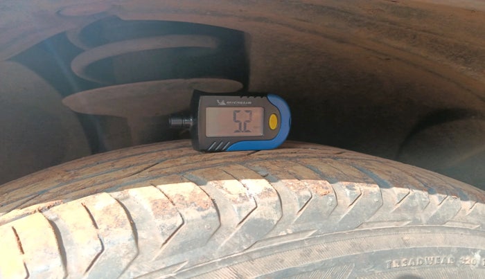 2012 Renault Duster 85 PS RXL DIESEL (OPT), Diesel, Manual, 1,56,172 km, tyre