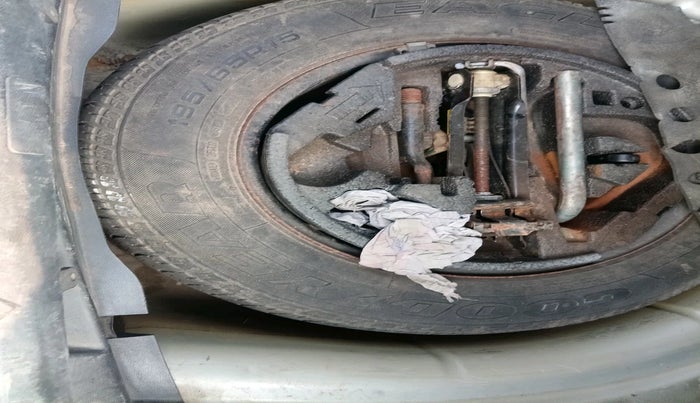 2012 Skoda Laura AMBIENTE 2.0 TDI CR MT, Diesel, Manual, 3,64,998 km, tyre