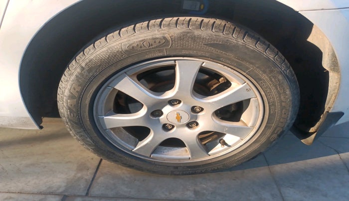 2012 Chevrolet Cruze LT, Diesel, Manual, 72,002 km, tyre