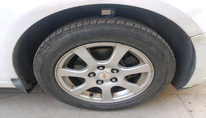 2012 Chevrolet Cruze LT, Diesel, Manual, 72,002 km, tyre