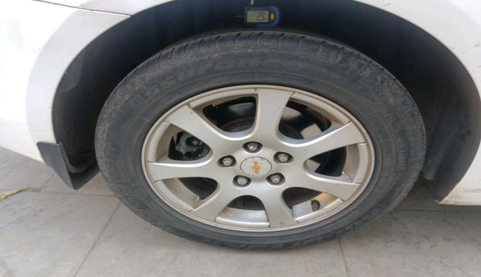 2012 Chevrolet Cruze LT, Diesel, Manual, 72,002 km, tyre