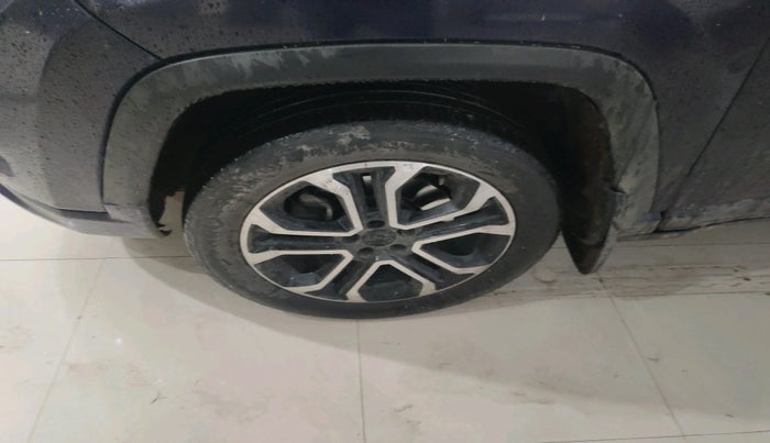 2022 Jeep Compass LIMITED (O) 1.4 PETROL DCT, Petrol, Automatic, 24,548 km, tyre