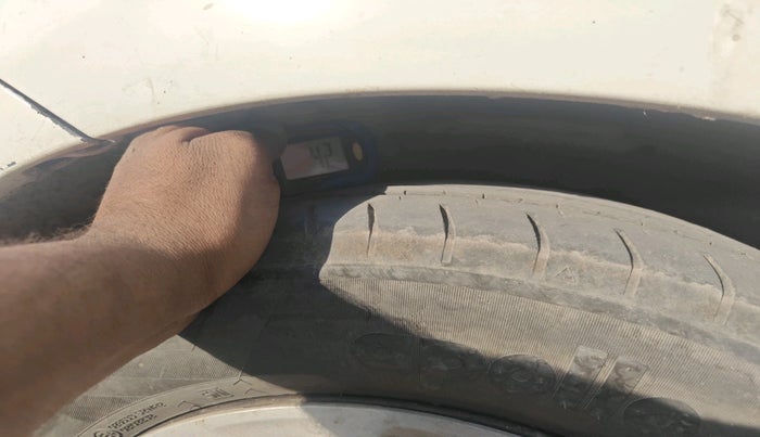 2016 Maruti Ertiga VDI SHVS, Diesel, Manual, 1,55,291 km, tyre