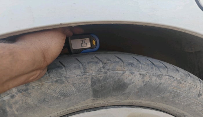 2016 Maruti Ertiga VDI SHVS, Diesel, Manual, 1,55,291 km, tyre