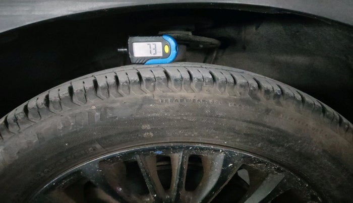 2019 Maruti XL6 ALPHA AT, Petrol, Automatic, 9,760 km, tyre