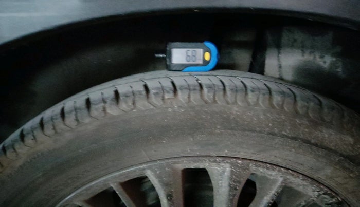 2019 Maruti XL6 ALPHA AT, Petrol, Automatic, 9,760 km, tyre