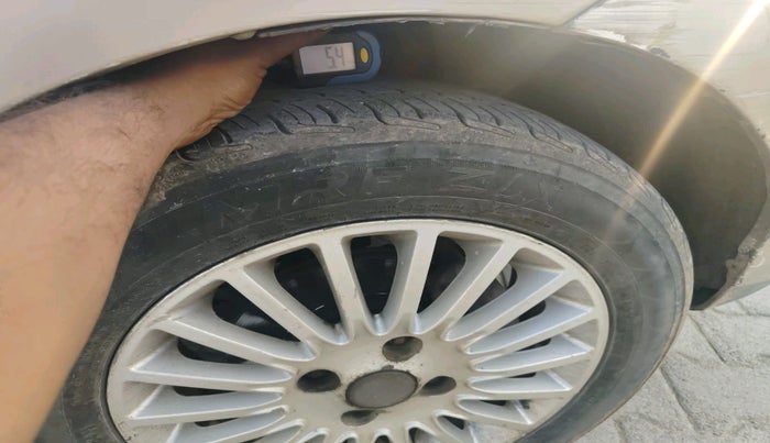 2014 Tata Zest XMA F-TRONIC DIESEL, Diesel, Automatic, 1,35,242 km, tyre