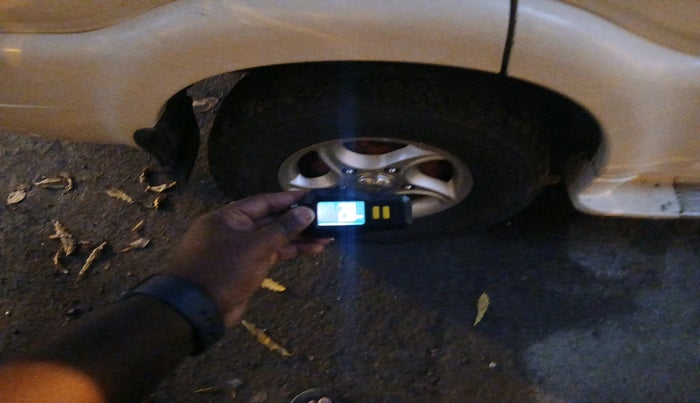 2011 Mahindra Scorpio SLE BS-III, Diesel, Manual, 1,80,110 km, tyre