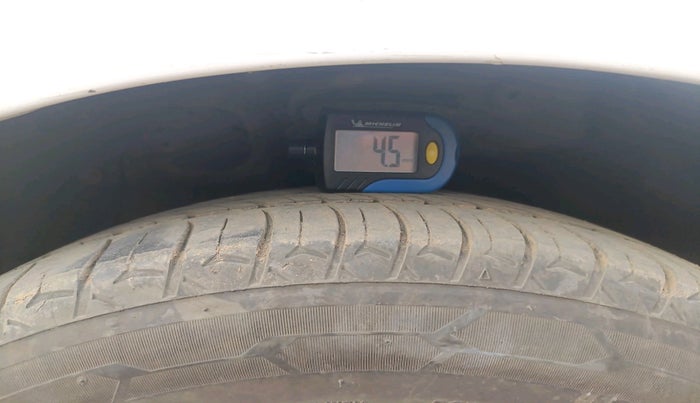 2018 Hyundai Grand i10 MAGNA AT 1.2 KAPPA VTVT, Petrol, Automatic, 1,24,384 km, tyre