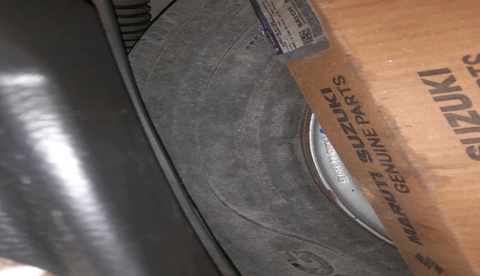 2013 Maruti Wagon R 1.0 LXI CNG, Petrol, Manual, 72,548 km, tyre