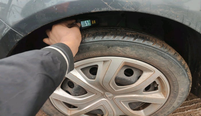 2020 Tata ALTROZ XT PETROL, Petrol, Manual, 64,651 km, tyre