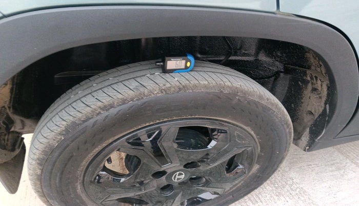 2025 Tata PUNCH ACCOMPLISHED SUNROOF MT, Petrol, Manual, 386 km, tyre