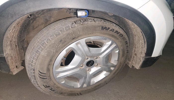 2021 KIA SONET HTK PLUS 1.2, Petrol, Manual, 35,431 km, tyre