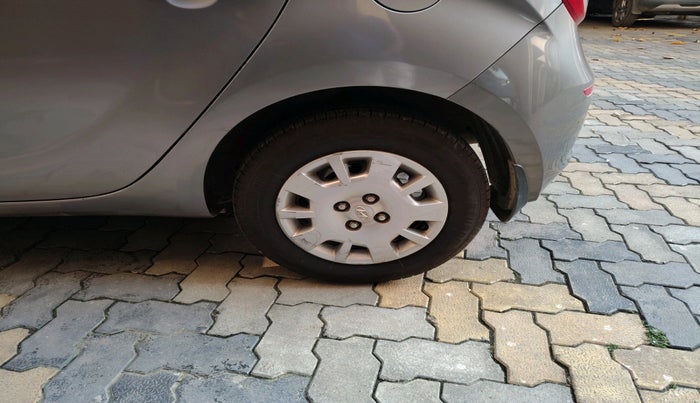 2012 Hyundai i20 MAGNA 1.2, Petrol, Manual, 38,158 km, tyre