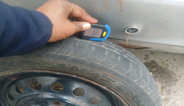 2012 Maruti Wagon R 1.0 VXI, Petrol, Manual, 1,17,386 km, tyre