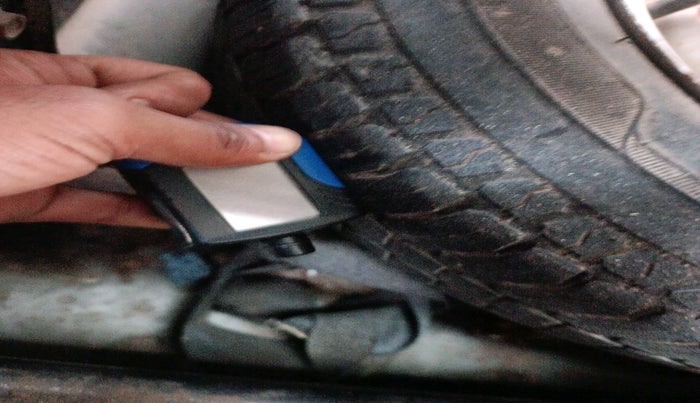 2014 Maruti Wagon R 1.0 LXI CNG, Petrol, Manual, 69,672 km, tyre