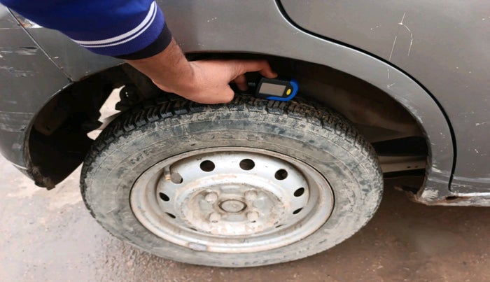 2014 Maruti Wagon R 1.0 LXI CNG, Petrol, Manual, 69,672 km, tyre