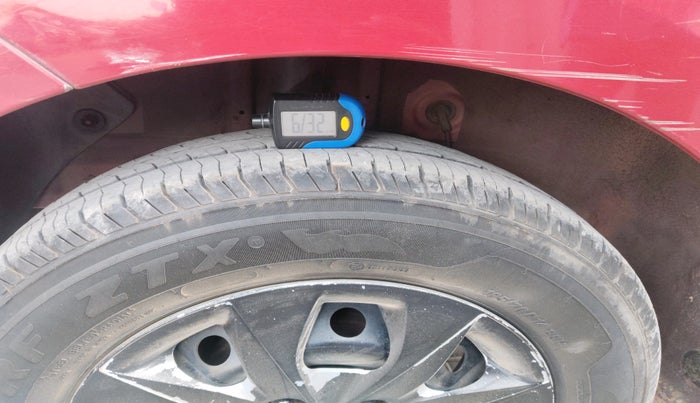 2014 Hyundai Elite i20 SPORTZ 1.2, Petrol, Manual, 1,53,340 km, tyre