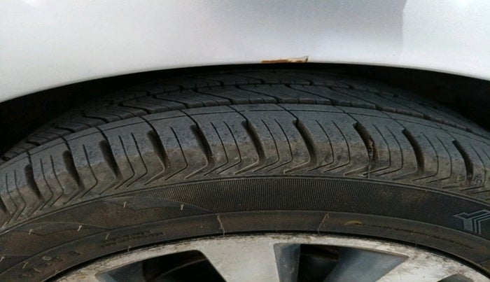 2015 Hyundai Verna FLUIDIC 1.6 CRDI S(O) 4S, Diesel, Manual, 98,074 km, tyre