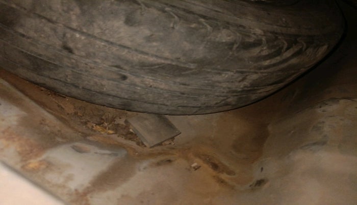 2012 Honda City 1.5L I-VTEC CORPORATE MT, Petrol, Manual, 2,41,500 km, tyre