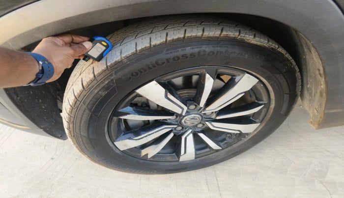 2019 MG HECTOR SHARP 2.0 DIESEL, Diesel, Manual, 88,044 km, tyre