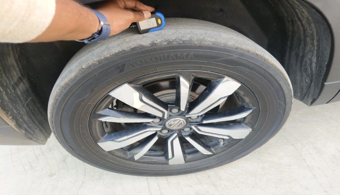 2019 MG HECTOR SHARP 2.0 DIESEL, Diesel, Manual, 88,044 km, tyre