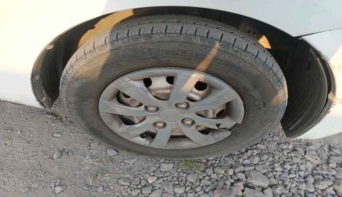 2013 Hyundai Eon D-LITE+, Petrol, Manual, 80,151 km, tyre