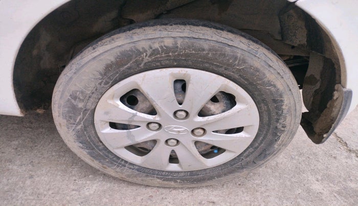 2011 Hyundai i10 MAGNA 1.1, Petrol, Manual, 73,854 km, tyre