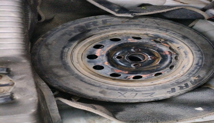 2011 Hyundai i10 MAGNA 1.1, Petrol, Manual, 73,854 km, tyre