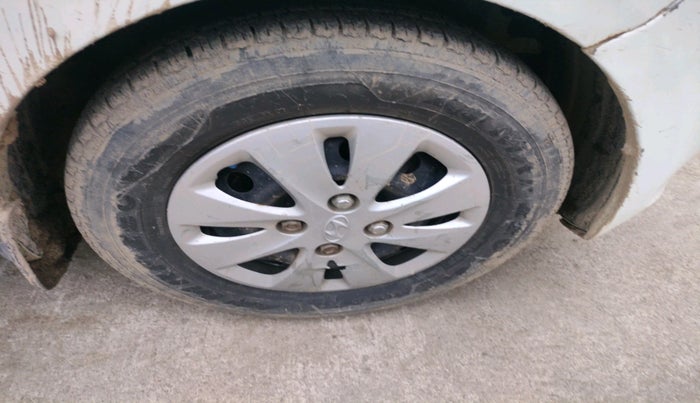 2011 Hyundai i10 MAGNA 1.1, Petrol, Manual, 73,854 km, tyre