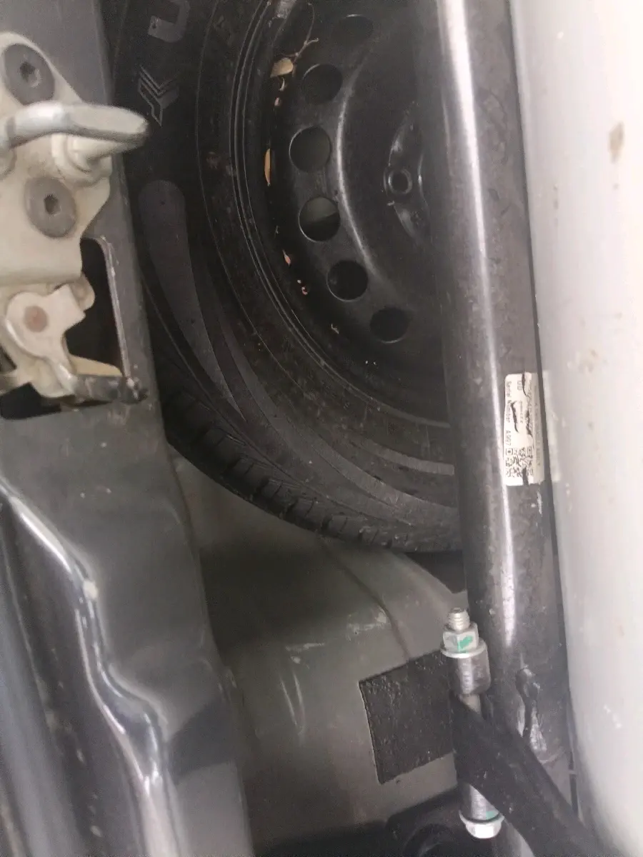 2022 Tata Tiago XT CNG, CNG, Manual, 21,400 km, tyre