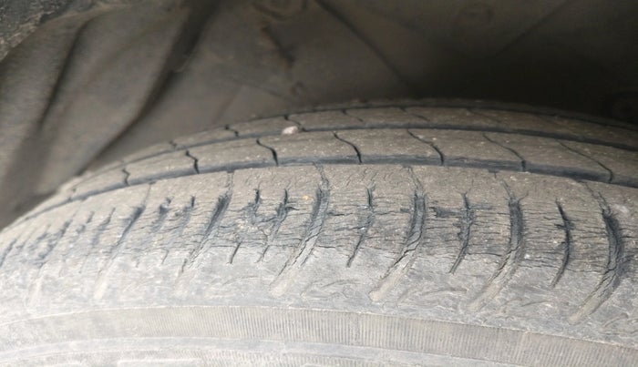 2015 Honda Amaze 1.2L I-VTEC S, Petrol, Manual, 74,290 km, tyre