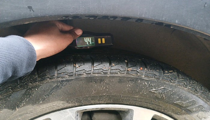 2022 Maruti S Cross ZETA 1.5, Petrol, Manual, 30,575 km, tyre